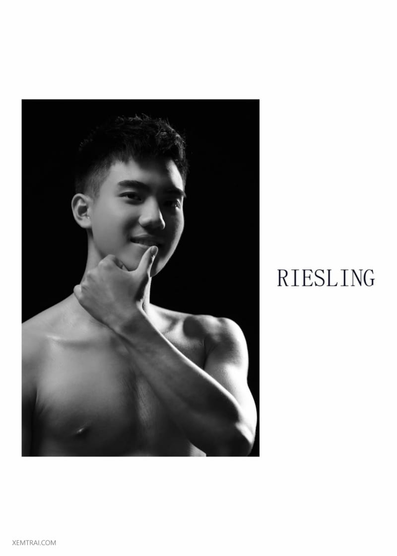 璞玉印象 Photo No.23 Riesling 狗狗系男友 謝大軍私密限定寫真-NICEOLO