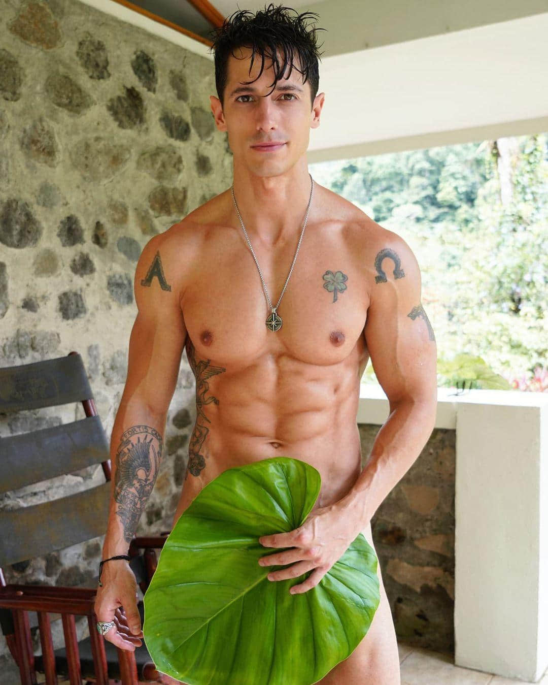 週一品肌肉|曾是無家可歸街友!美肌肉男星刺青秀拚搏精神:Tyler James-NICEOLO