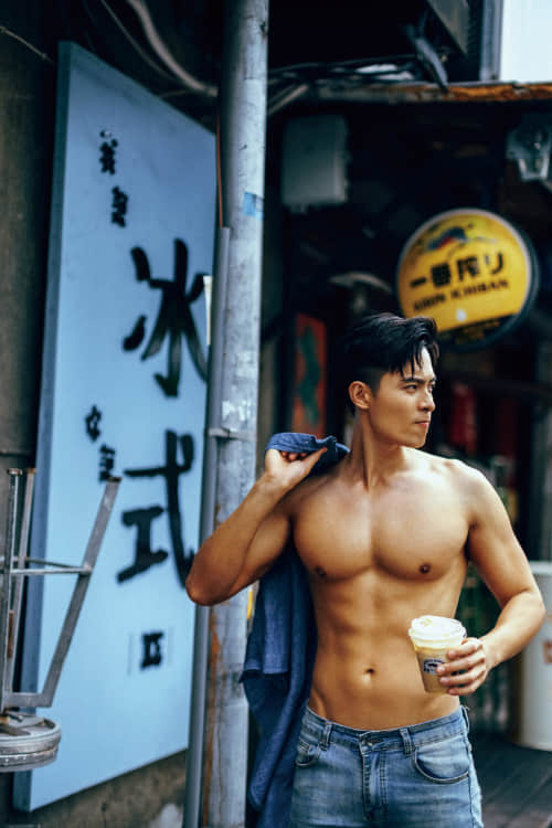彩虹專訪|誰說暖男不懂情趣! 想把你壓在餐桌上壞壞的健身教練:Willy-NICEOLO