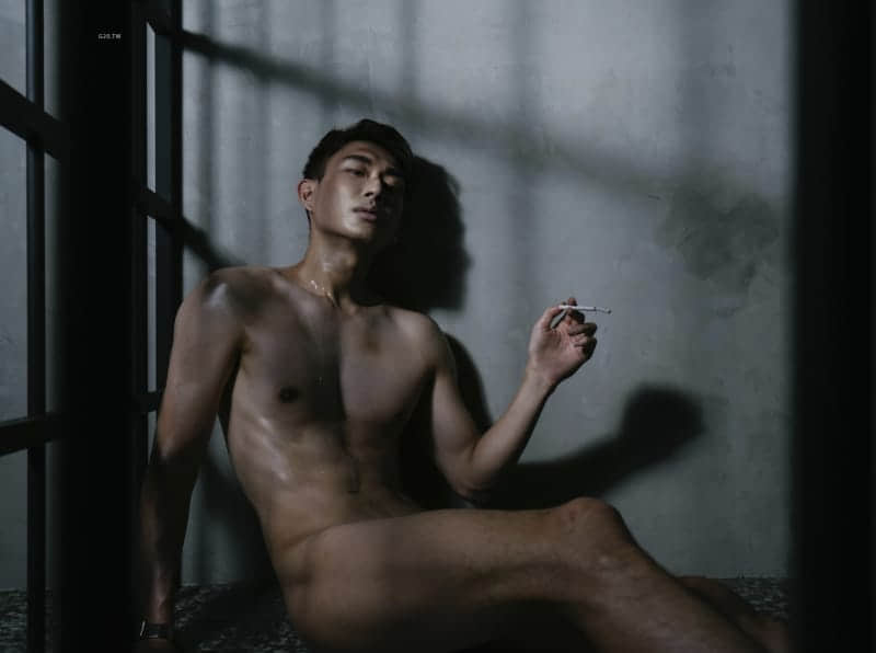 飛機杯盲測 性;囚 家合首本個人寫真-NICEOLO