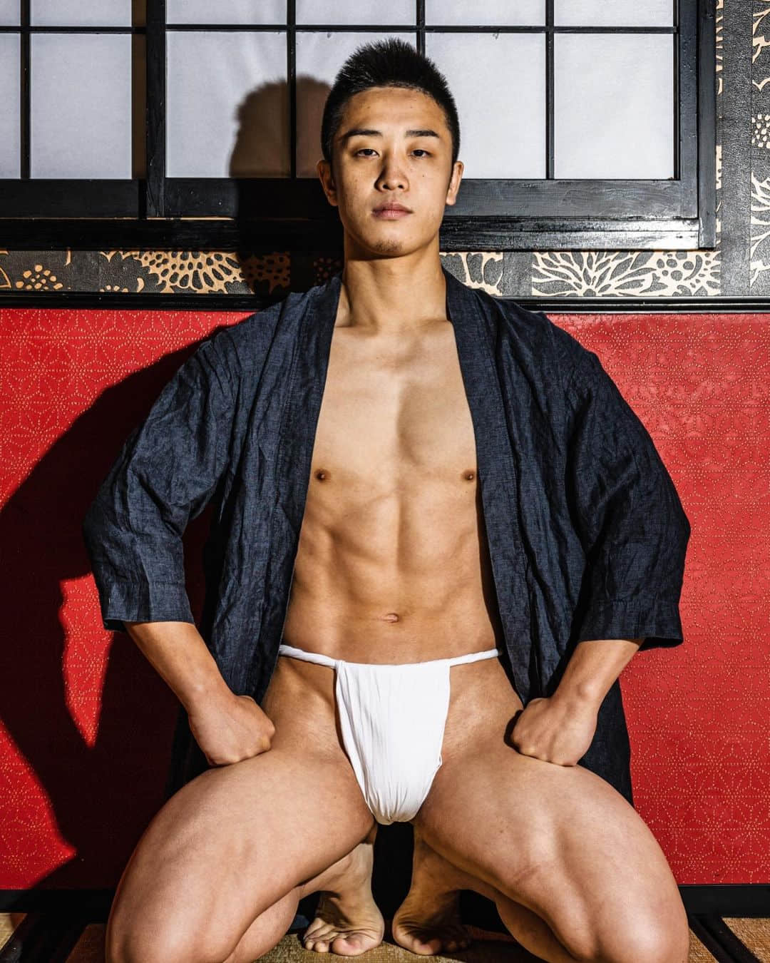 週六嚐鮮肉|示範除毛、介紹內褲 都幾? 真.格鬥系日本 Youtuber:Darani-NICEOLO