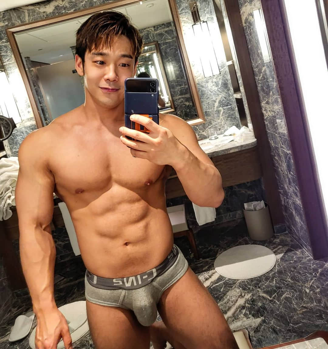 週一品肌肉|動物相帥哥! 撅嘴賣萌的肌肉歐巴:CHEOL-NICEOLO