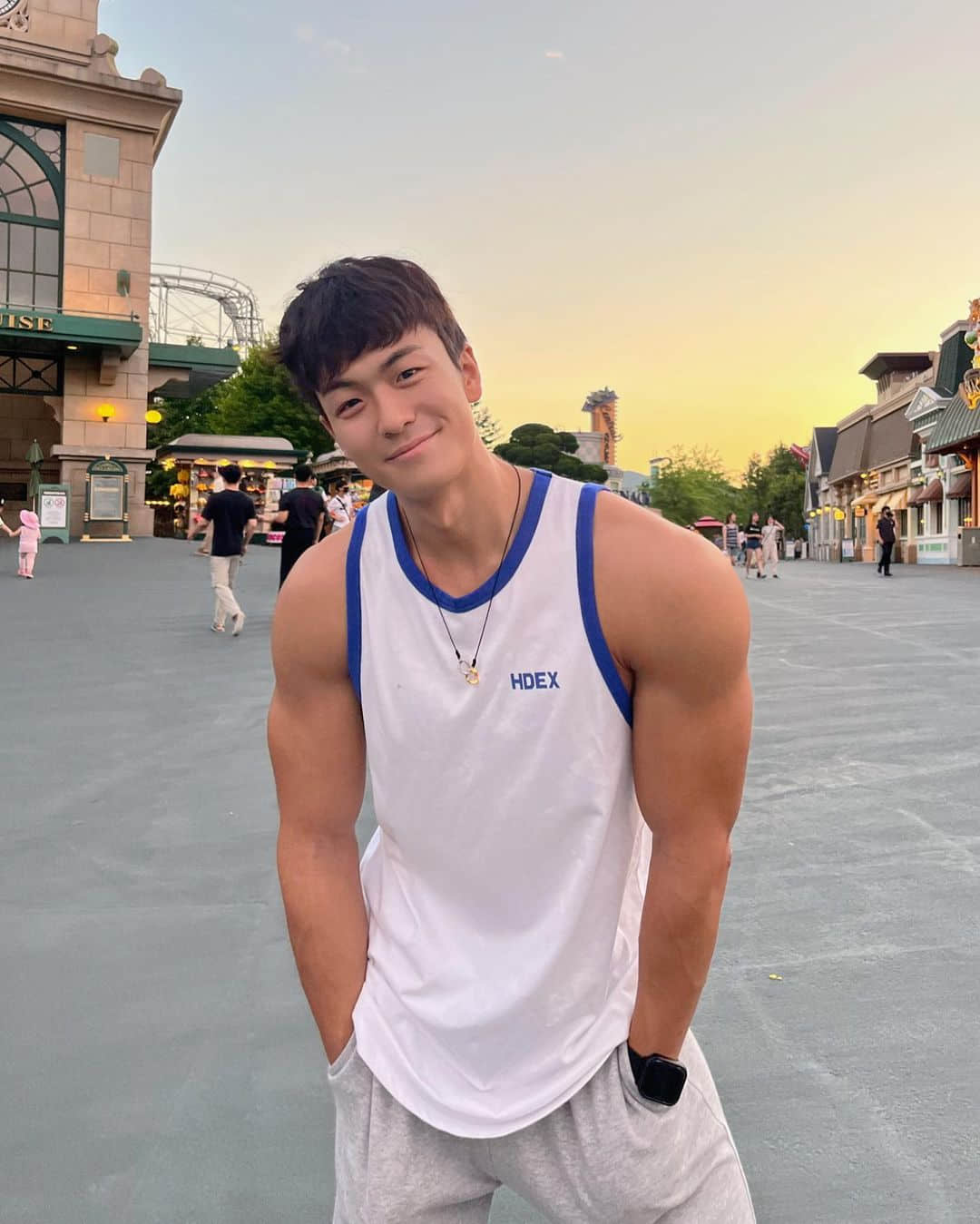 週一品肌肉|喜歡毛小孩的暖男大加分! 愛健身的準獸醫:林奎英-NICEOLO