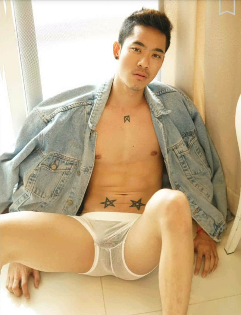 Lovers Vol.02 หนุ่มน้อย กับสีทอง เหลืองสดใส-NICEOLO