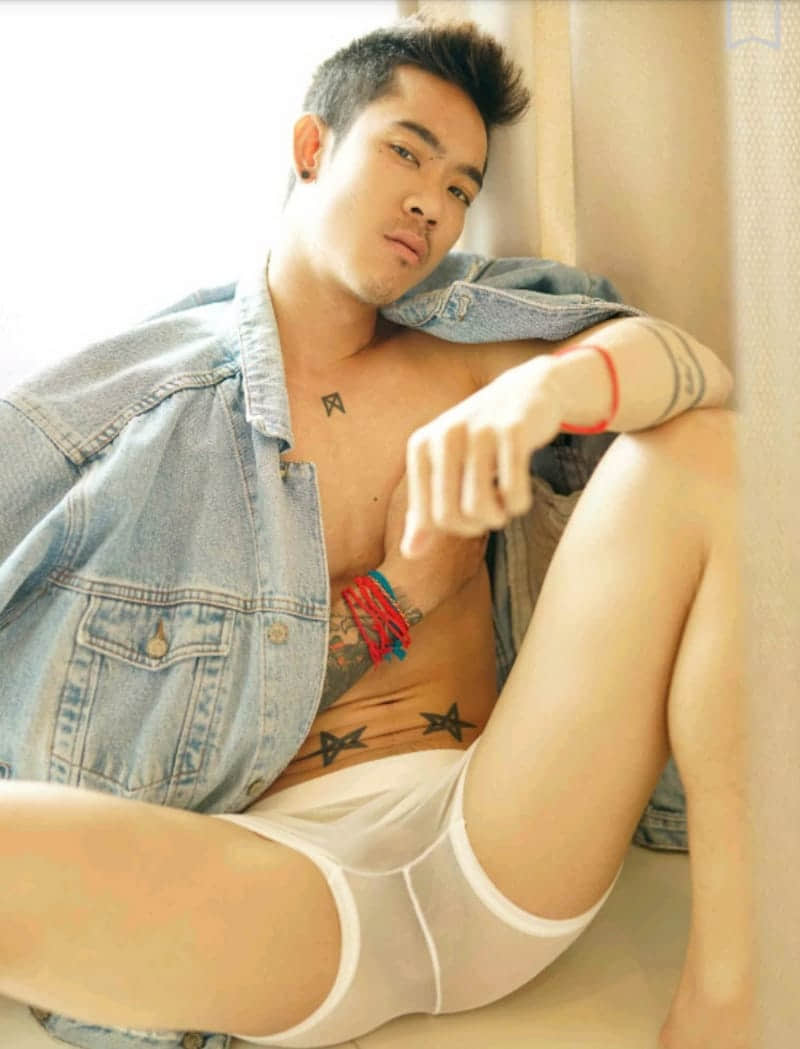 Lovers Vol.02 หนุ่มน้อย กับสีทอง เหลืองสดใส-NICEOLO