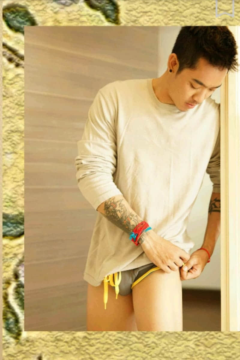 Lovers Vol.02 หนุ่มน้อย กับสีทอง เหลืองสดใส-NICEOLO