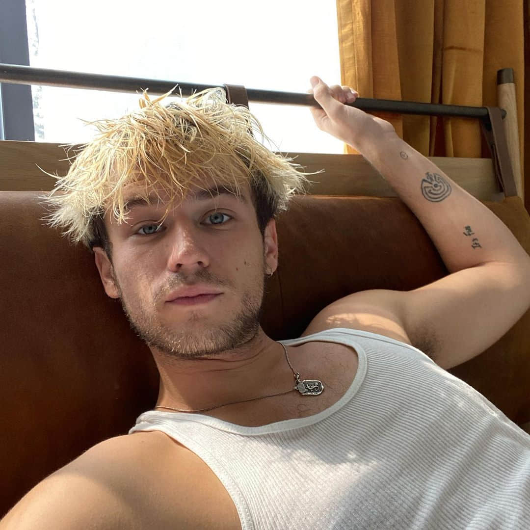 《漢娜的遺言》同志演員 Brandon Flynn 主演翻拍經典恐怖片《養鬼吃人》-NICEOLO