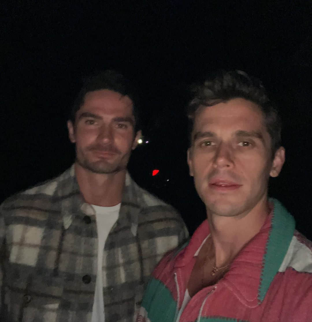 《酷男的異想世界》美食家 Antoni Porowski 低調暗示好事近: 「希望結婚照不要太模糊!」-NICEOLO