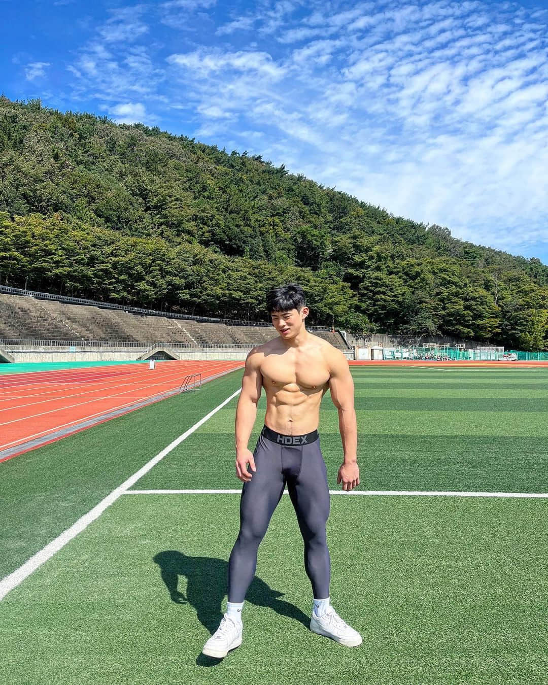 週六嚐鮮肉|帶你看看內褲模特的工作 Vlog!無害感笑顏的肌肉歐巴:Bong-NICEOLO