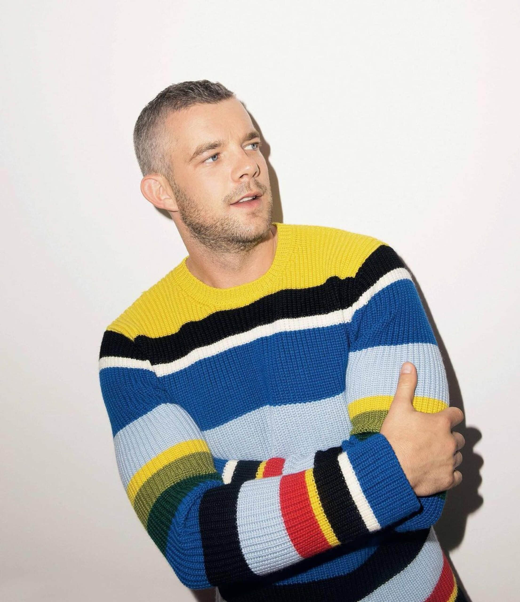 英國同志天菜 Russell Tovey 飾《美恐》深櫃警察 私下則與男友愛得相當高調!-NICEOLO