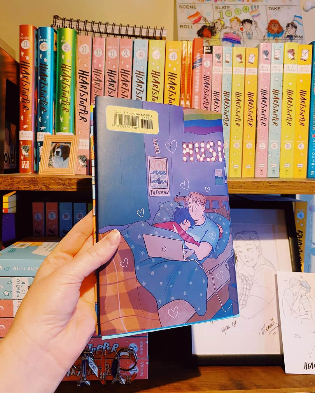 《戀愛修課》短篇小說《NICK AND CHARLIE》上市 影集第二季於 2023 回歸!-NICEOLO