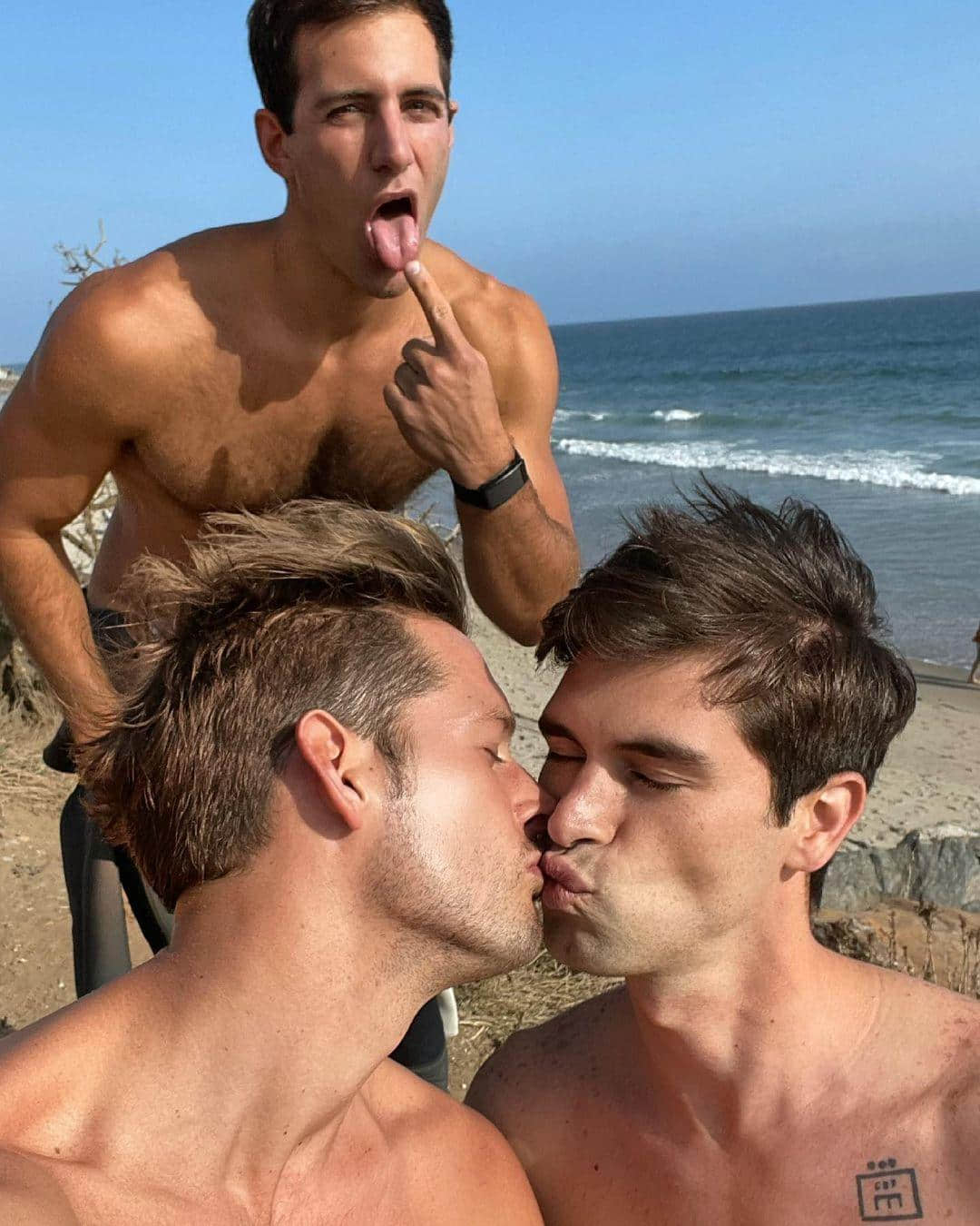 週六嚐鮮肉|開箱內褲男模的大包秘密! 同志導演:Max Emerson-NICEOLO