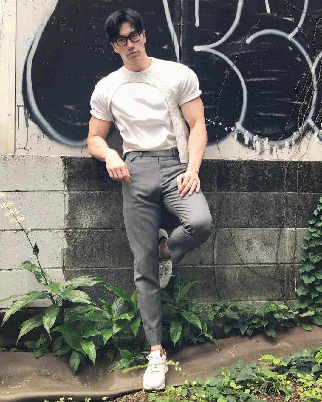 週一品肌肉|57 歲還能出性感寫真! 逆齡奇肌攝影師:陳傳多-NICEOLO