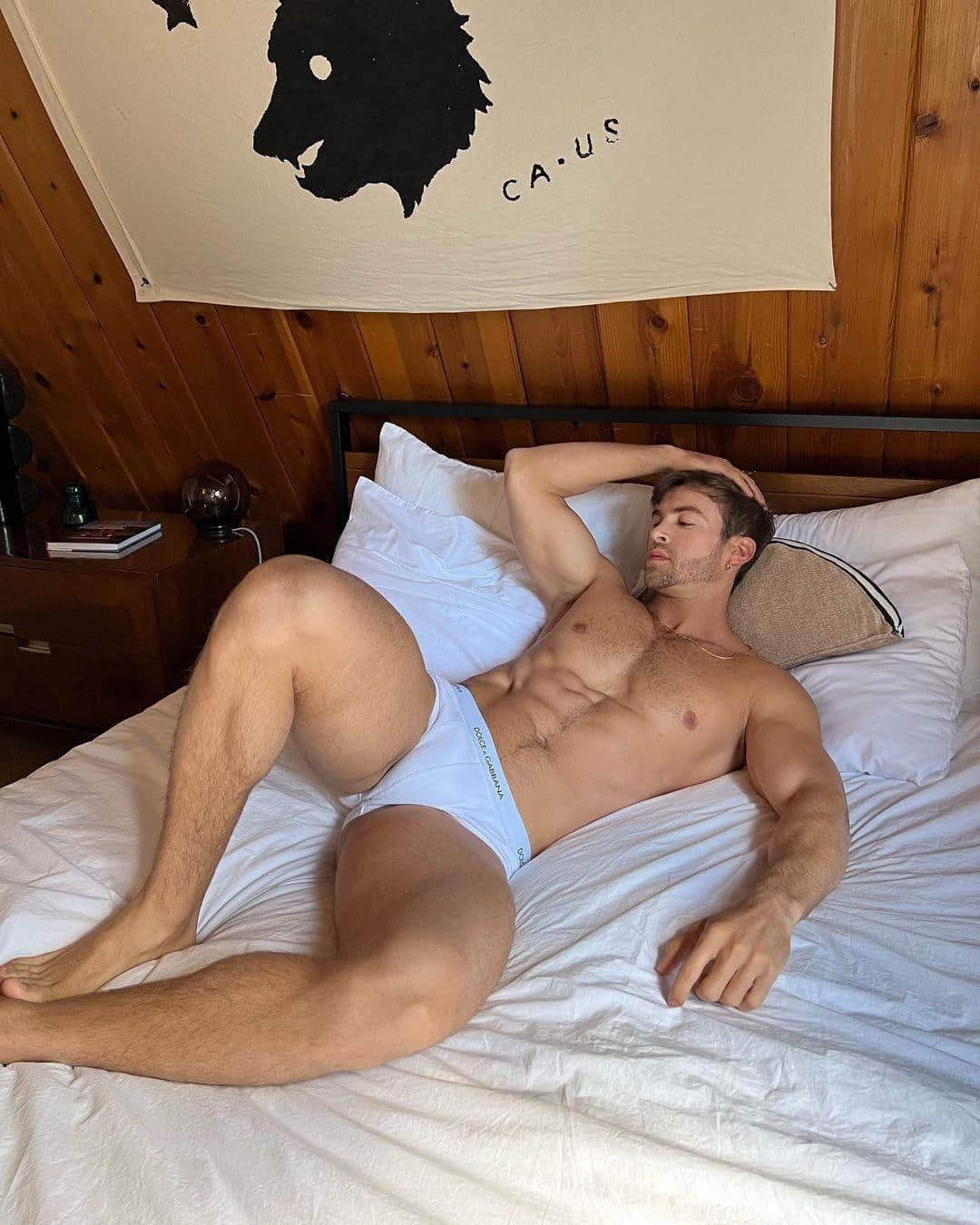 墨西哥電視劇小生下戲兼職 OnlyFans 秀大包!-NICEOLO