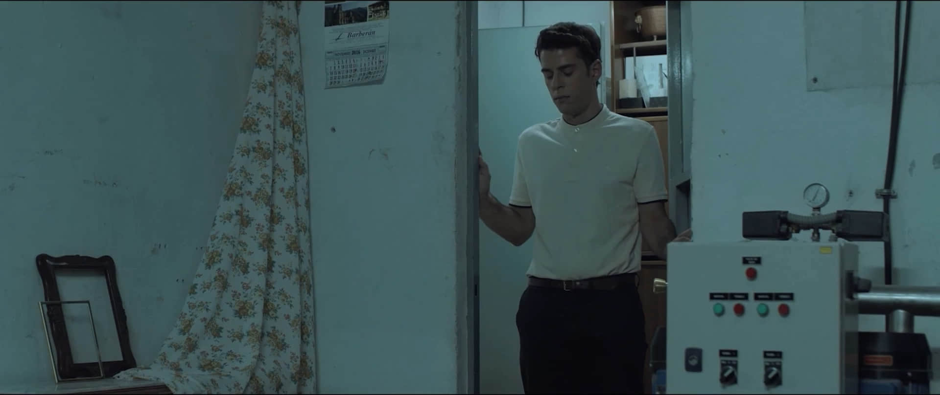 桑拿魅影 El fantasma de la sauna (2021)-NICEOLO
