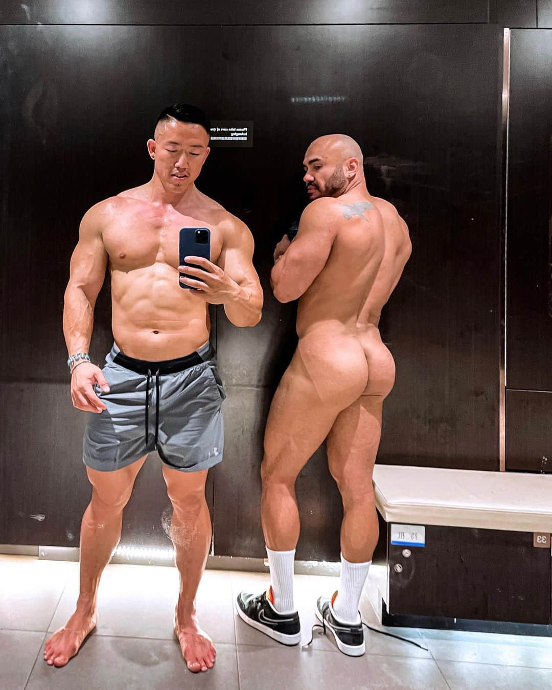 週一品肌肉|又甜又慾的男男CP照!國內肌肉猛男大尺度放閃:Shawn Cai-NICEOLO