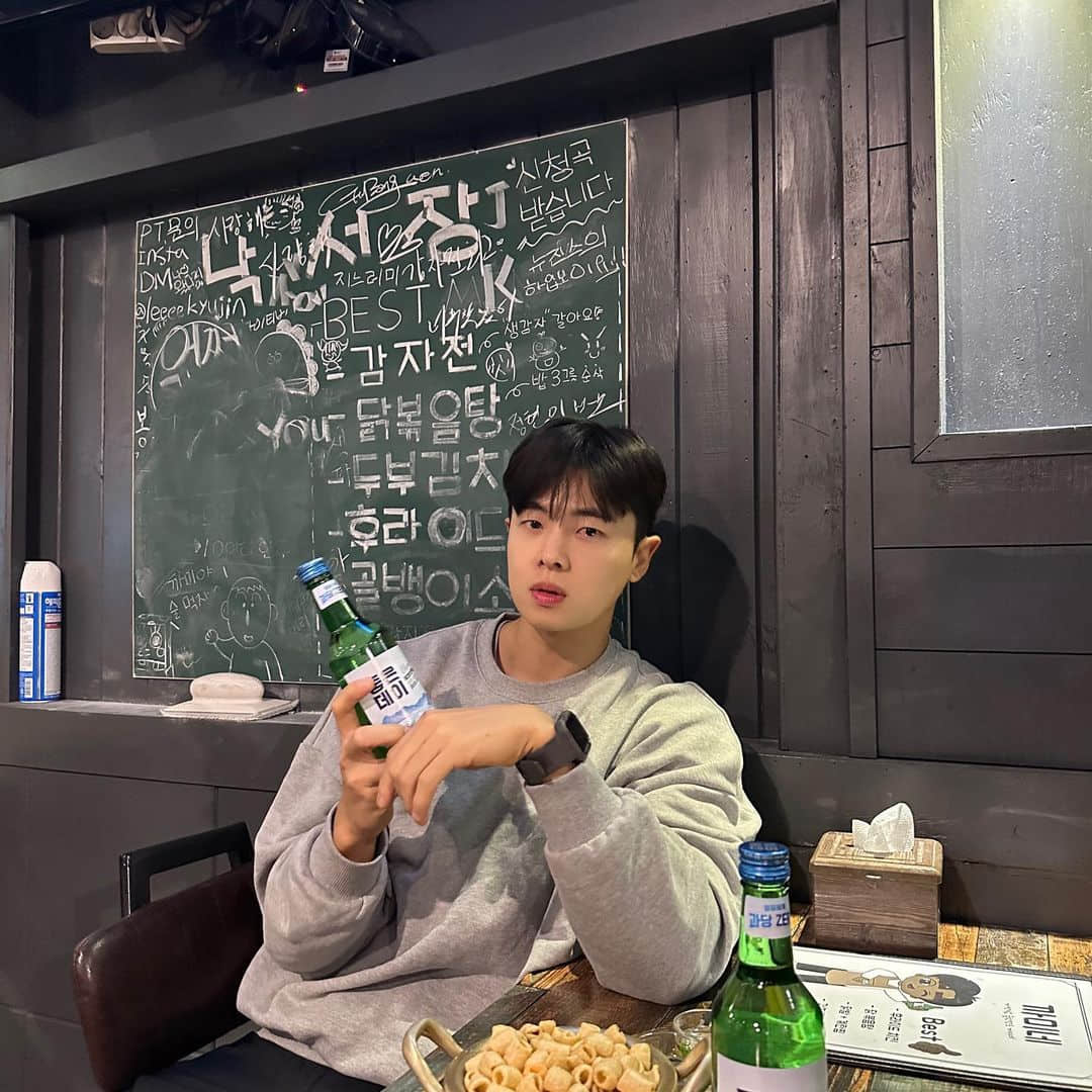 週六嚐鮮肉|上鏡高冷厭世、私下鄰家男孩!反差萌歐巴:Hyochang-NICEOLO