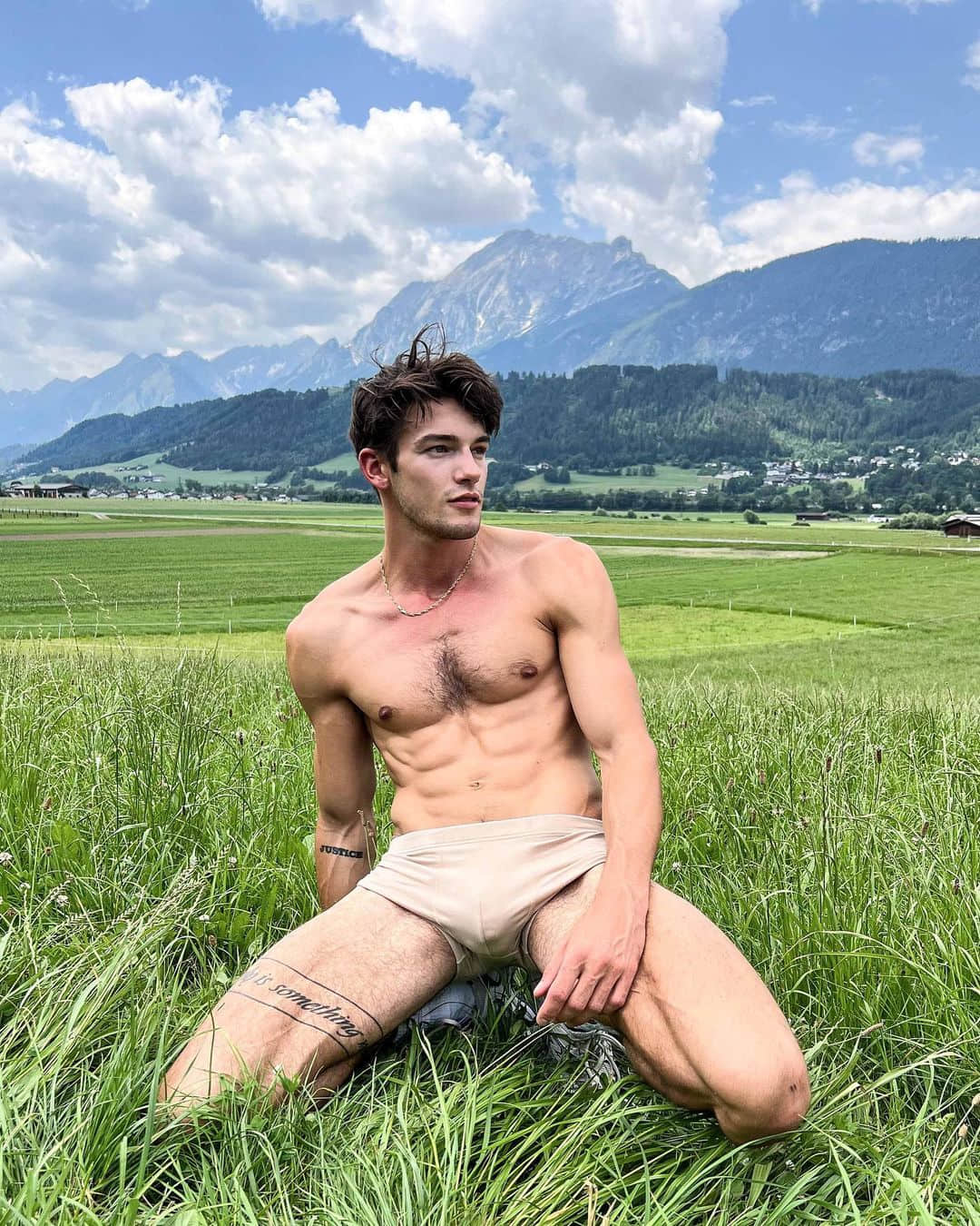 週六嚐鮮肉|激似羅伯派汀森! 奧地利貓奴男模:Peter Mairhofer-NICEOLO