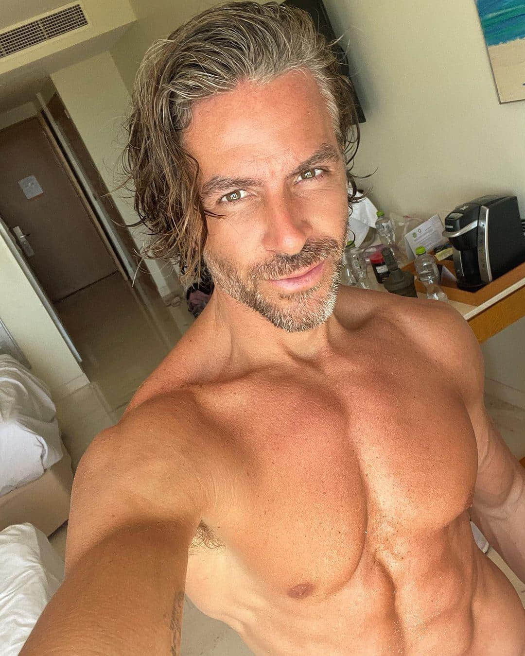 週一品肌肉|大叔的逆襲!阿根廷灰髮男模:Damian Cacciamani-NICEOLO