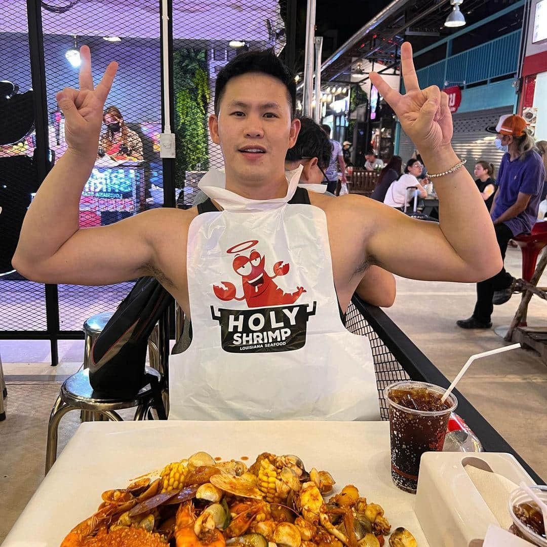 週一品肌肉|單眼皮壯熊!泰國內褲男模大秀傲人胸器:Tee-NICEOLO