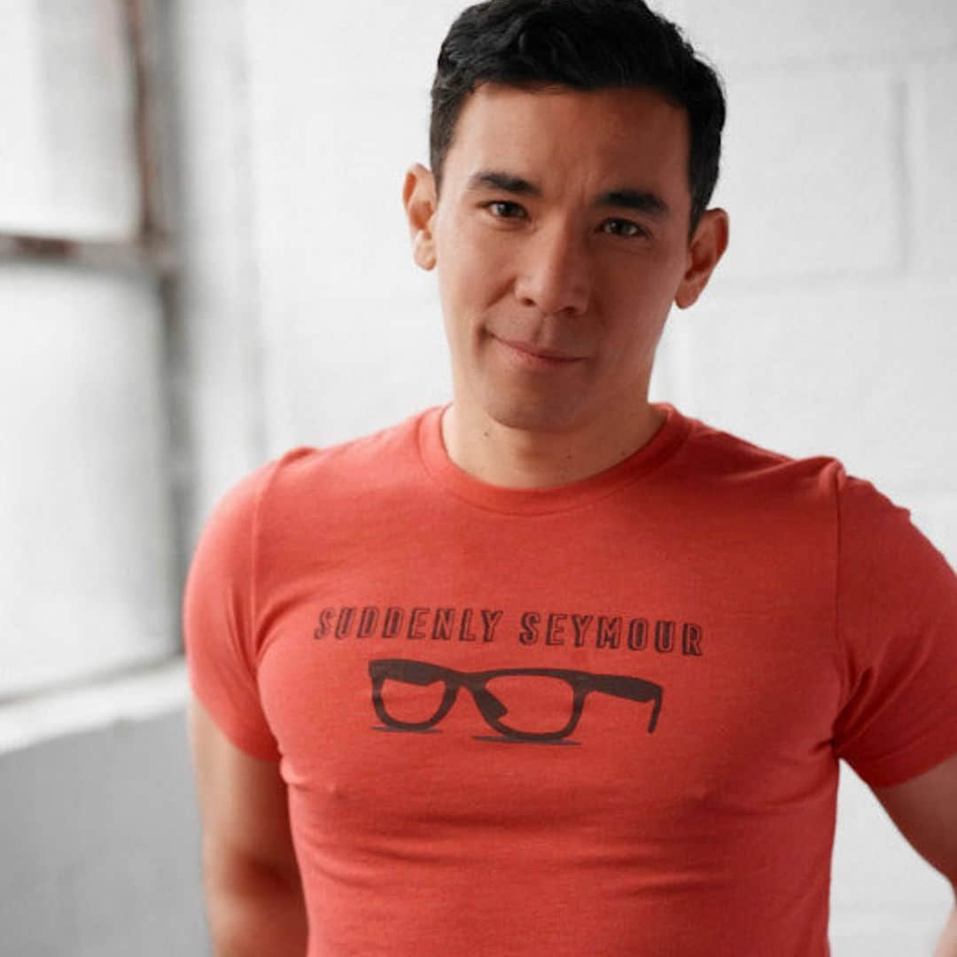 《熱戀彩虹島》同志男星 Conrad Ricamora 分享結婚喜訊-NICEOLO
