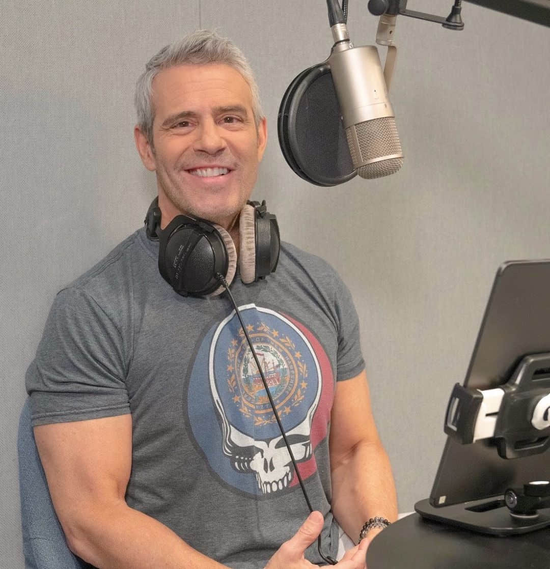 美脫口秀主持人 Andy Cohen 老當益壯 年過半百仍是「猛 1 老攻」-NICEOLO