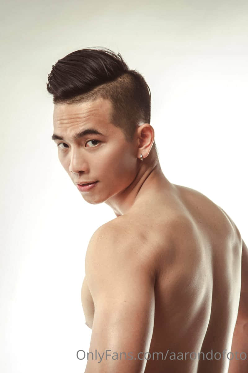 AARONDOFOTO OF COLLECTION P12 SHIREN HOANG-NICEOLO