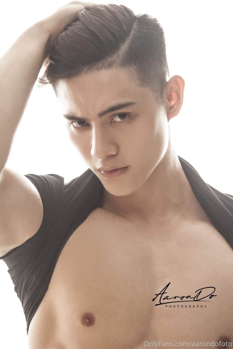 AARONDOFOTO OF COLLECTION P14 HUYHOANG-NICEOLO
