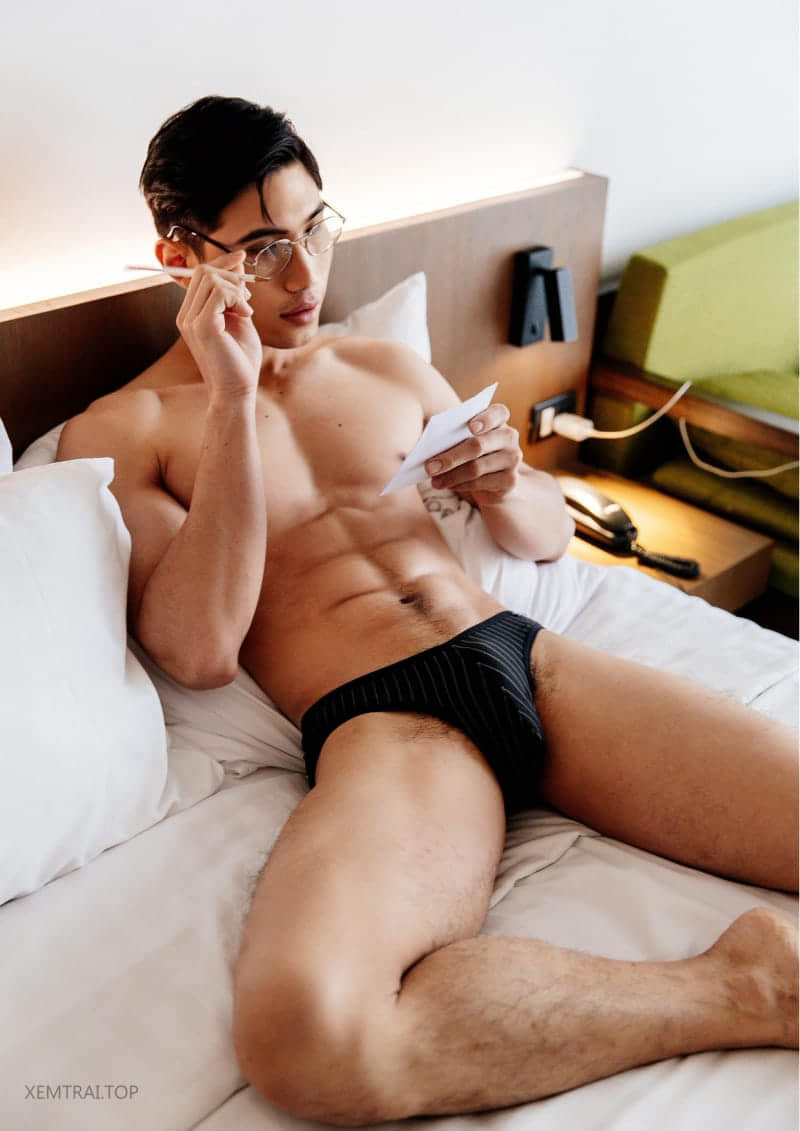 XOXO MAGAZINE VOL 9 – “J”-NICEOLO