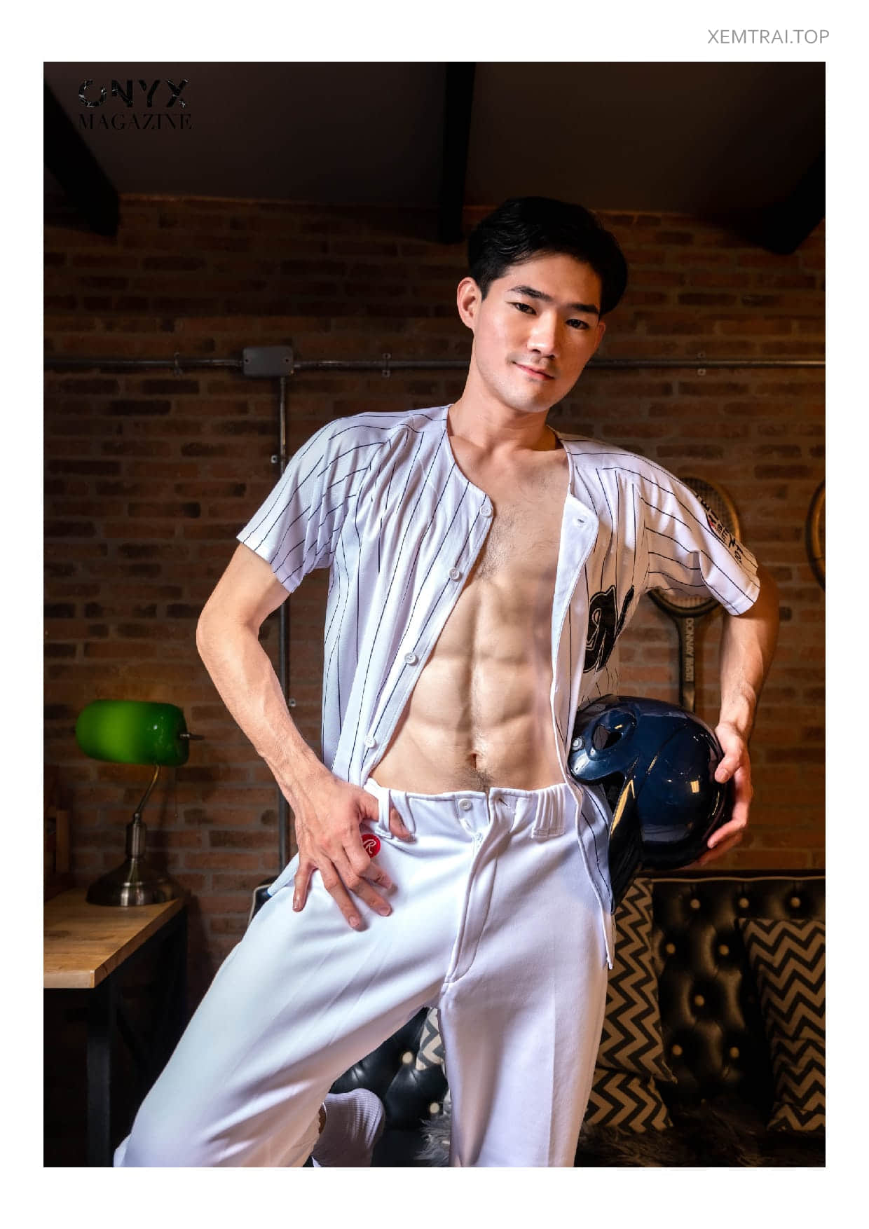 ONYX MAGAZINE NO.16 AITSU-NICEOLO