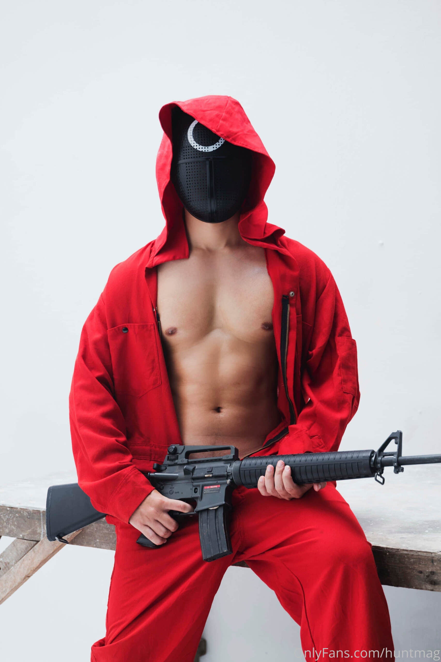 HUNTMAG – THE CAST VOL 4-NICEOLO