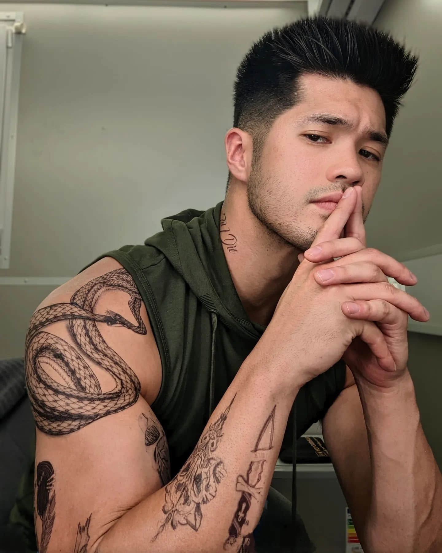 亞裔混血帥哥 Ross Butler 前進好萊塢 增肌演出格鬥選手-NICEOLO