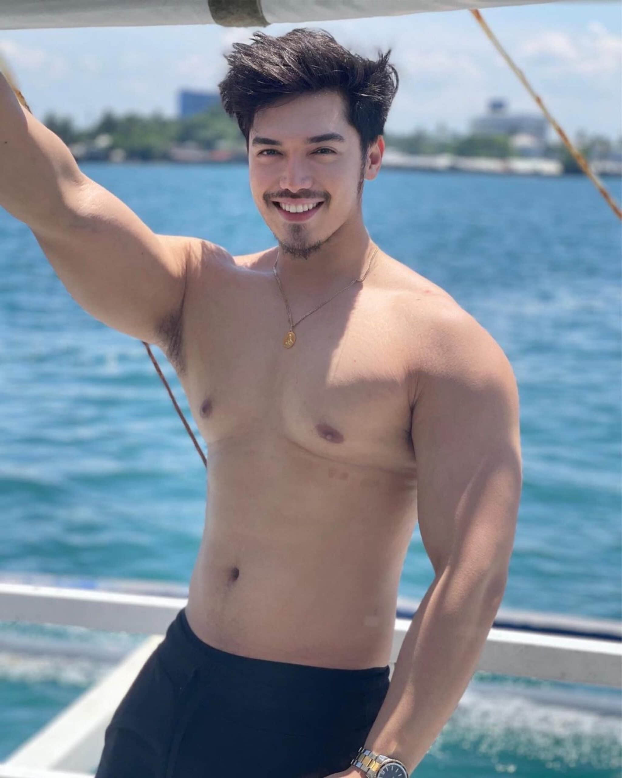 週一品肌肉|自拍辣照勾引你!菲律賓工程師:John Cesar Villar-NICEOLO