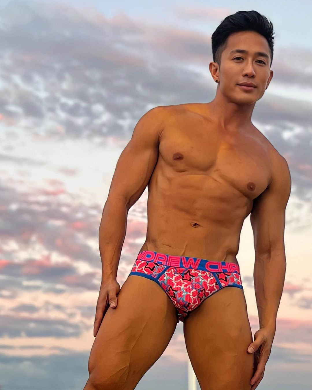 職場魯蛇變身男優大賺一筆! 知名 GV 男優曝從業心聲(上)-NICEOLO