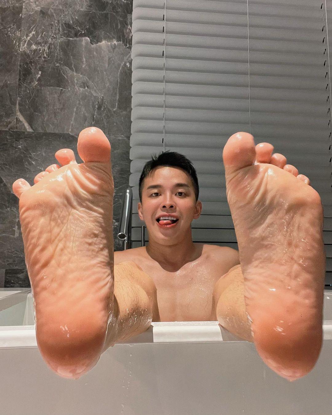 週六嚐鮮肉|懂作畫也懂做愛! 藝術系可愛辣寶貝:查理斯-NICEOLO