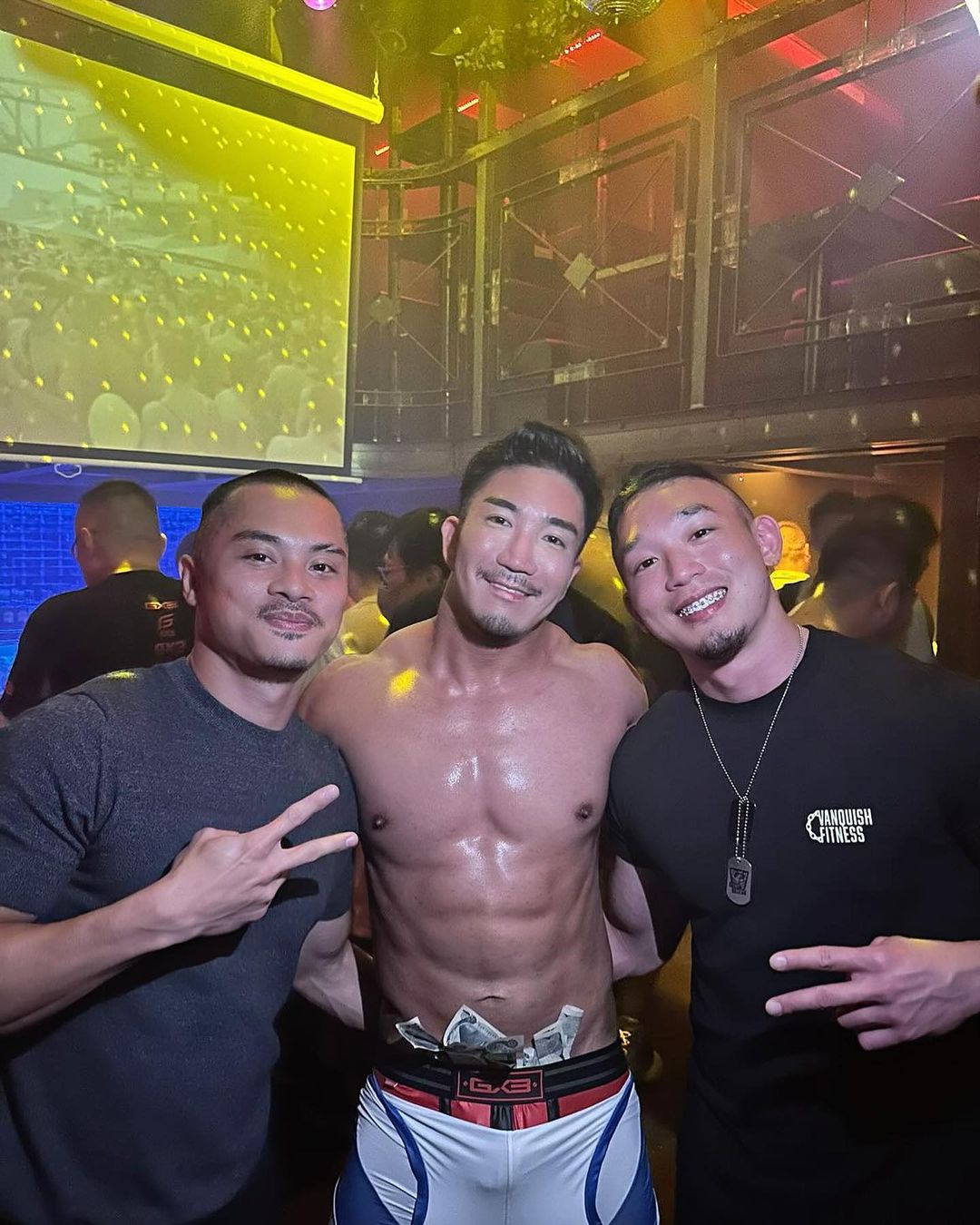 週一品肌肉｜討摸摸的筋肉馬達！脫衣猛男：大輔-NICEOLO