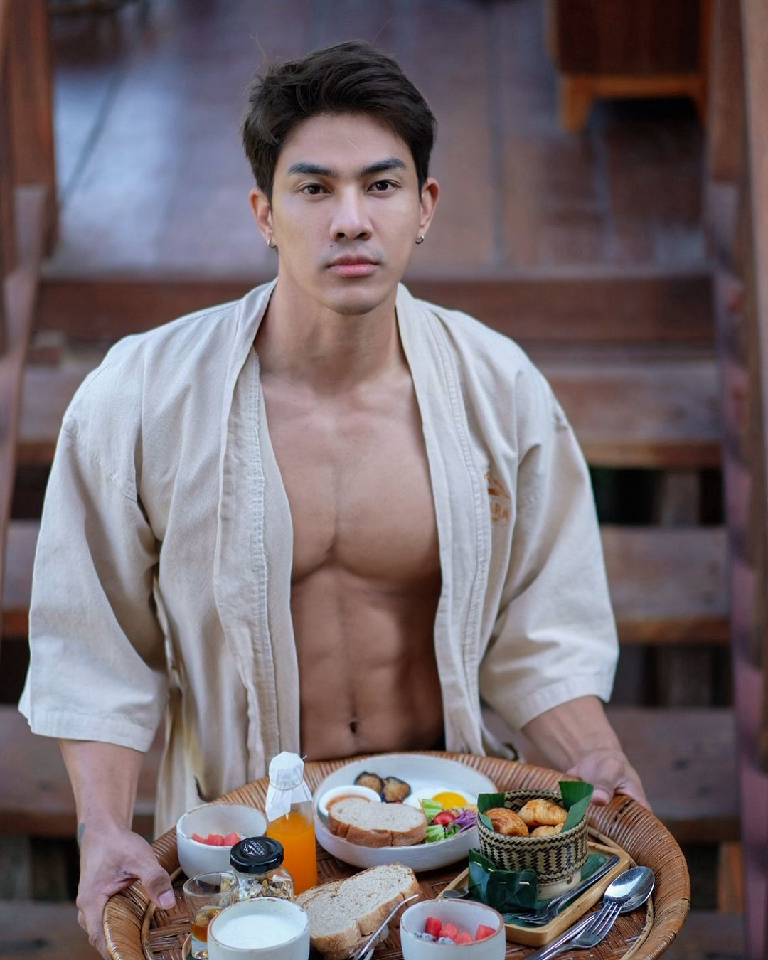 週六嚐鮮肉|鼻子大、GG 就大? 泰國健身教練:Panp-NICEOLO