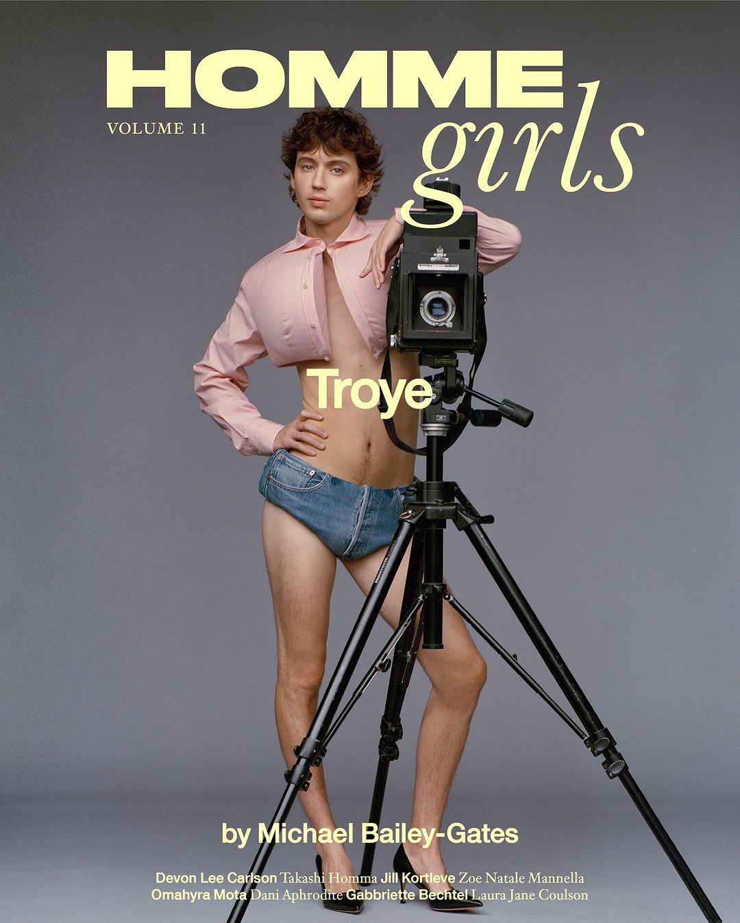 雜誌封面人物 Troye Sivan 模糊性別界線:「適時放過自己,也真實做自己。」-NICEOLO
