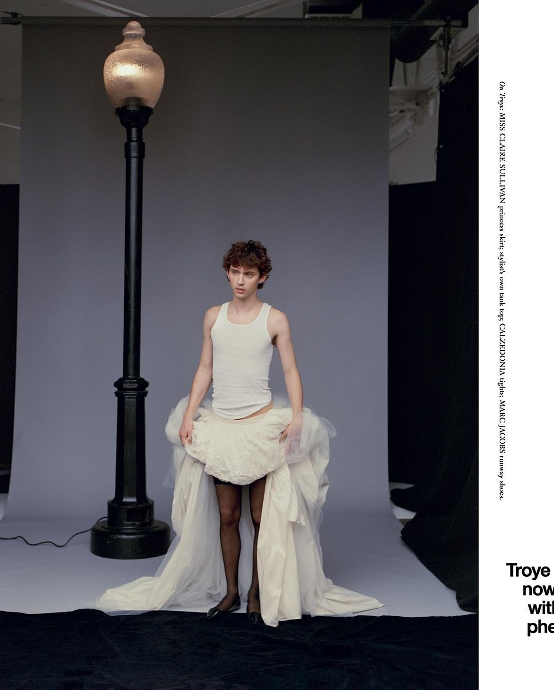 雜誌封面人物 Troye Sivan 模糊性別界線:「適時放過自己,也真實做自己。」-NICEOLO