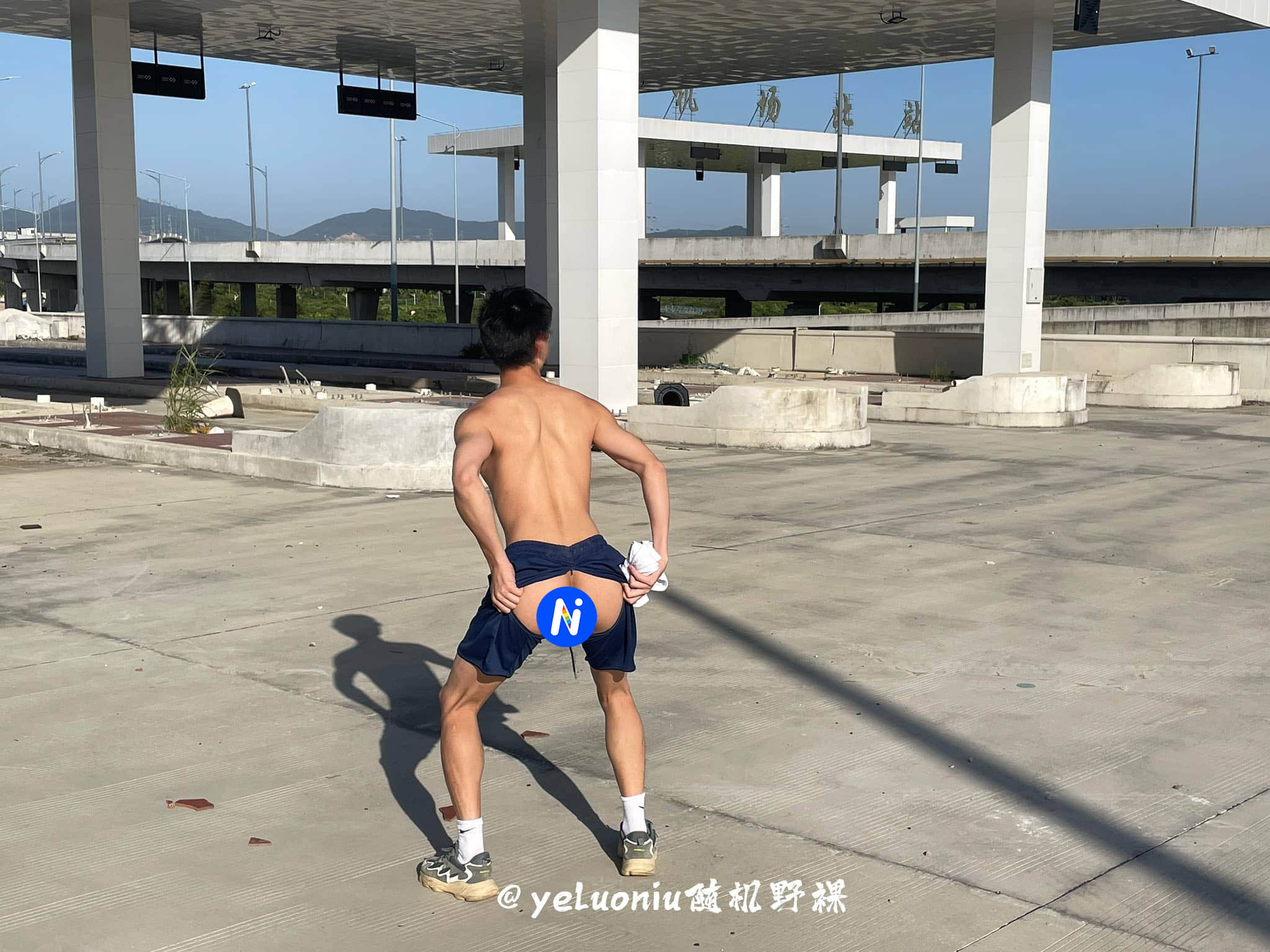 YELUONIU 随机野裸 PRIVATE SET-NICEOLO