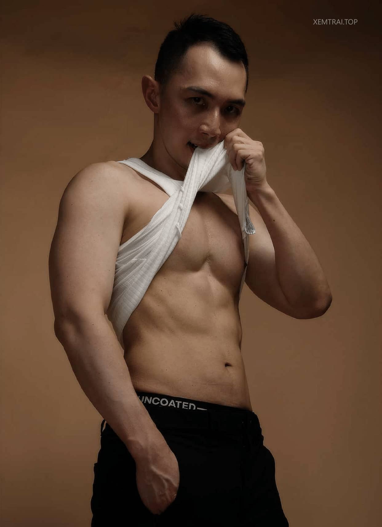 佰男誌–個人男體寫真[隱約] WANWAN-初-NICEOLO