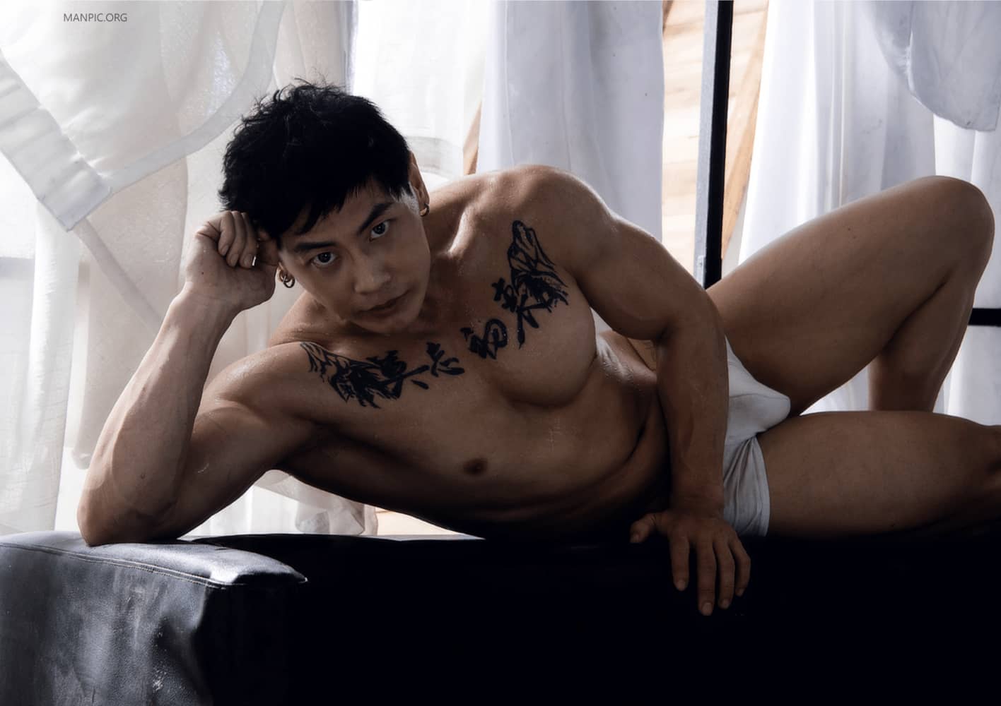 佰男誌–個人男體寫真-小尺度[內褲] Bruce-NICEOLO