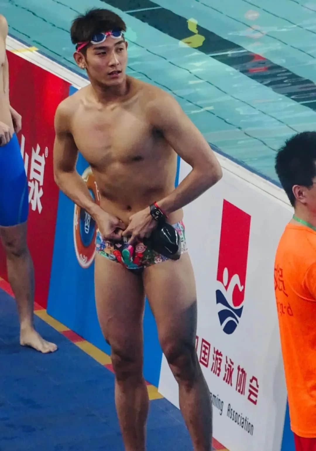 这个西安体院的黑皮体育生，居然去当演员了？！-NICEOLO