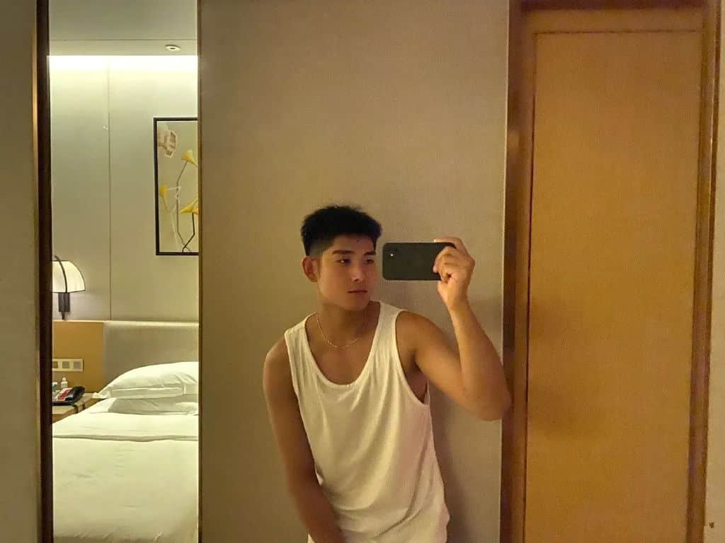 这个西安体院的黑皮体育生，居然去当演员了？！-NICEOLO