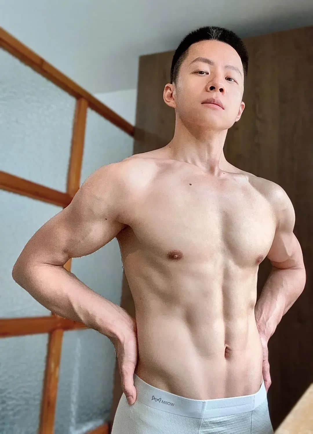 张宏涛拍最新内裤写真大片,这是我免费能看的吗?!-NICEOLO