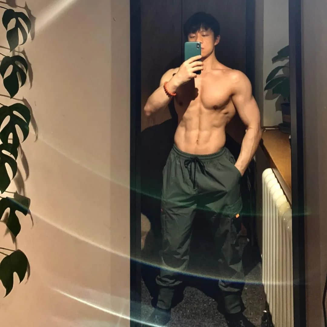 张宏涛拍最新内裤写真大片,这是我免费能看的吗?!-NICEOLO