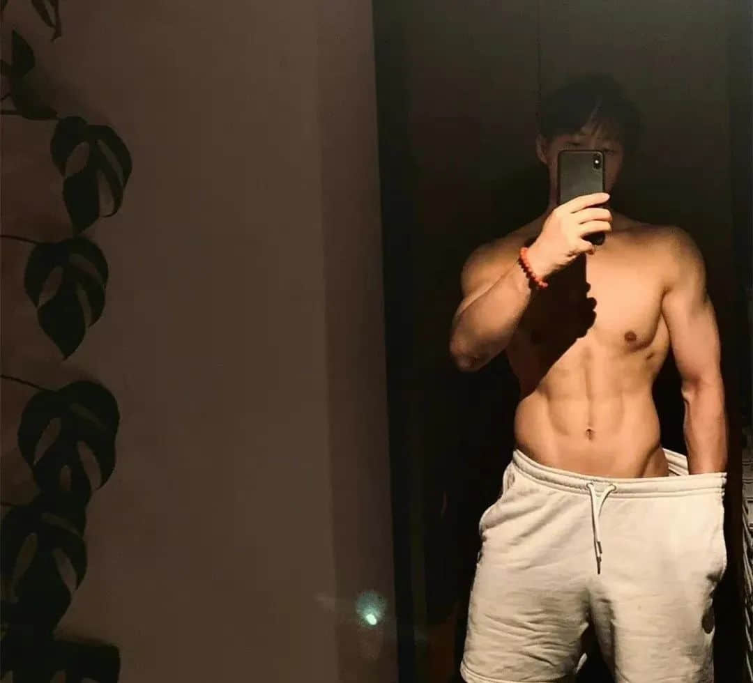 张宏涛拍最新内裤写真大片,这是我免费能看的吗?!-NICEOLO