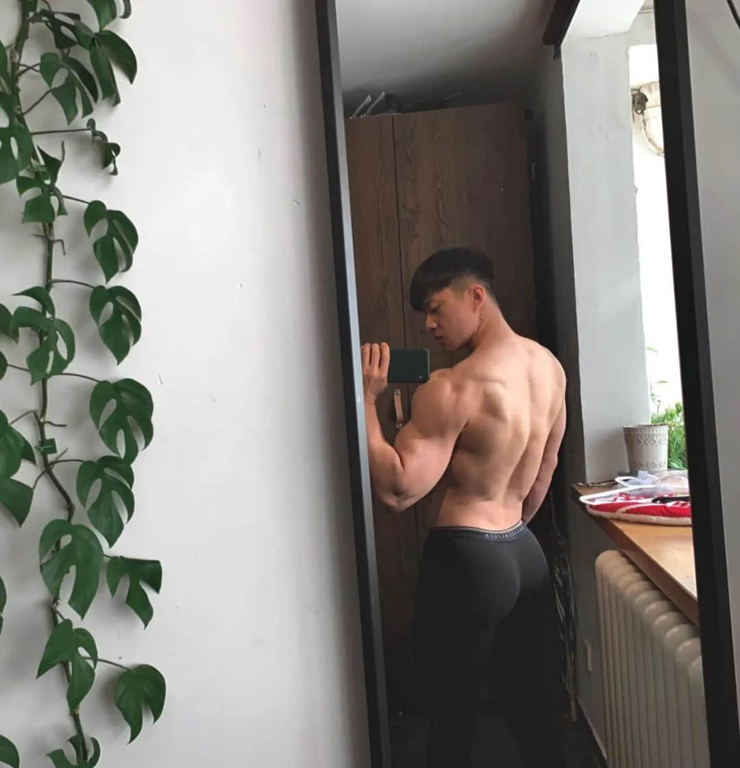 张宏涛拍最新内裤写真大片,这是我免费能看的吗?!-NICEOLO